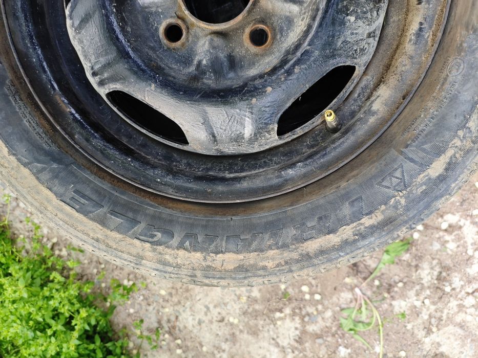 Продам на запаски.