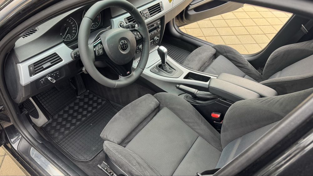 Bmw E90 318d•Automat•Trapa•M Paket •2011
