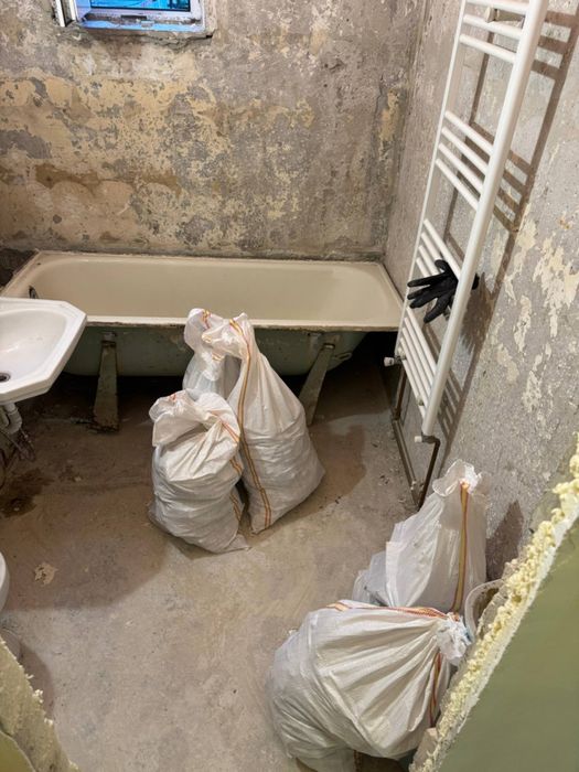 Transport moloz și Executam debarasări