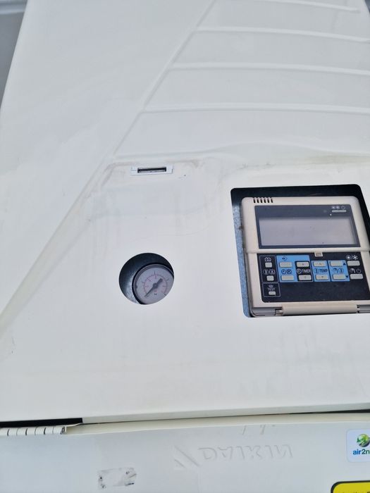 Термопомпа Daikin Altherma 16kw фреонов сплит отлична