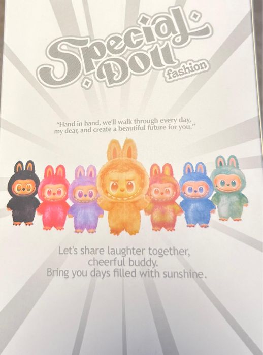 Figurină pluș  Labubu – cutie surpriză – NOUĂ