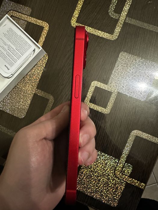iPhone 14 Product Red stare foarte buna