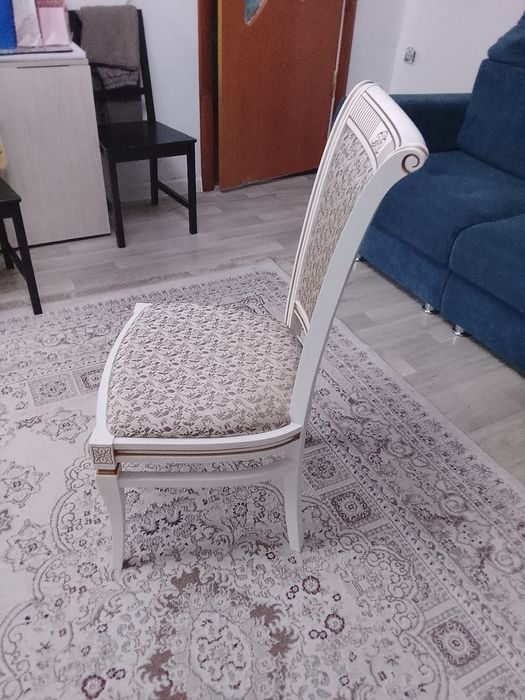 Стулья для гостиной