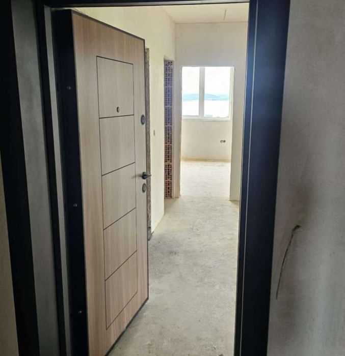 Продава се Тристаен апартамент в Бургас, Меден рудник - зона Б - 96 кв.м за 1011 €/кв.м - Снимка #4