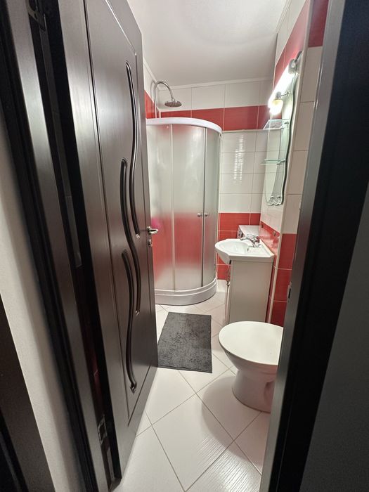Garsonieră modernă de închiriat – zonă liniștită, mobilată și utilată