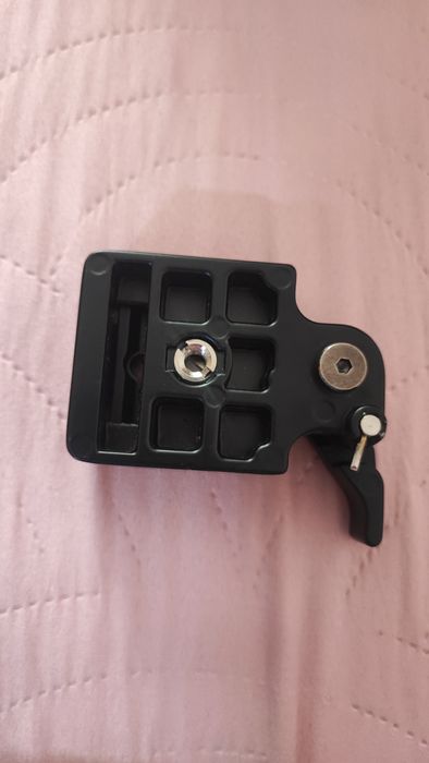 Monfrotto 323-adaptor sistem RC2, Q2 cu placa 200 PL