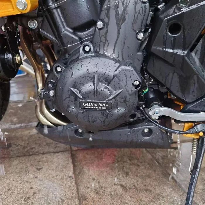 Протектори за двигател за Kawasaki ER-6F /  ER6N (модели от 2006 до 2016 г.)