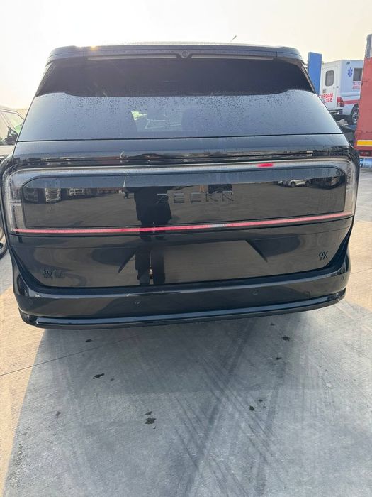 ** Zeekr 9x ultra
xamma dopopsoyalari bor
70 kv batareya
nomizga chiqa