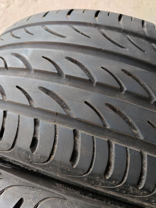 Летни гуми -17цола -215/40-1бр.-65лв."PIRELLI"