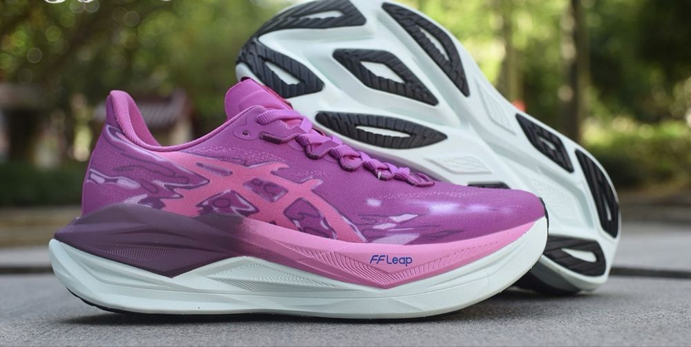 Оригинални дамски маратонки Asics Superblast 3 vivid pink налични