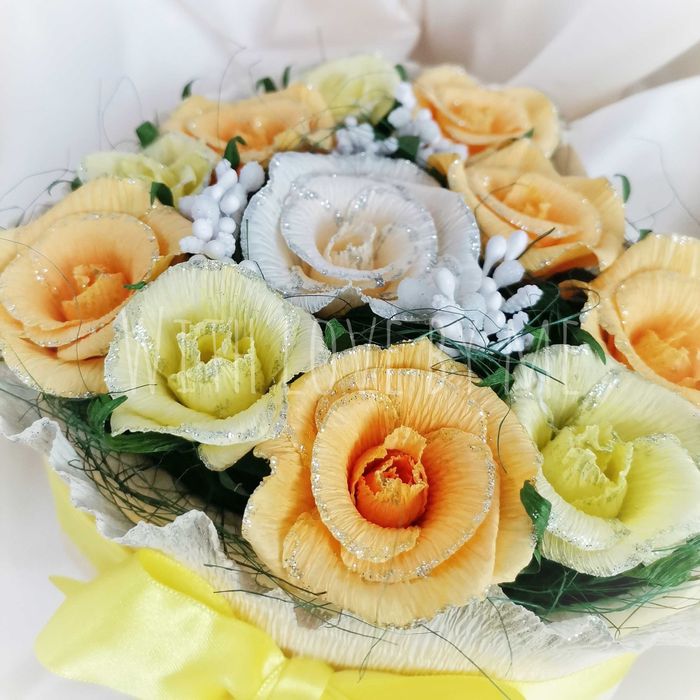 Продавам цветя от креп хартия