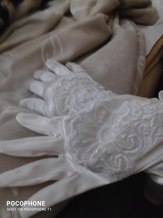 Продам перчатки свадебные