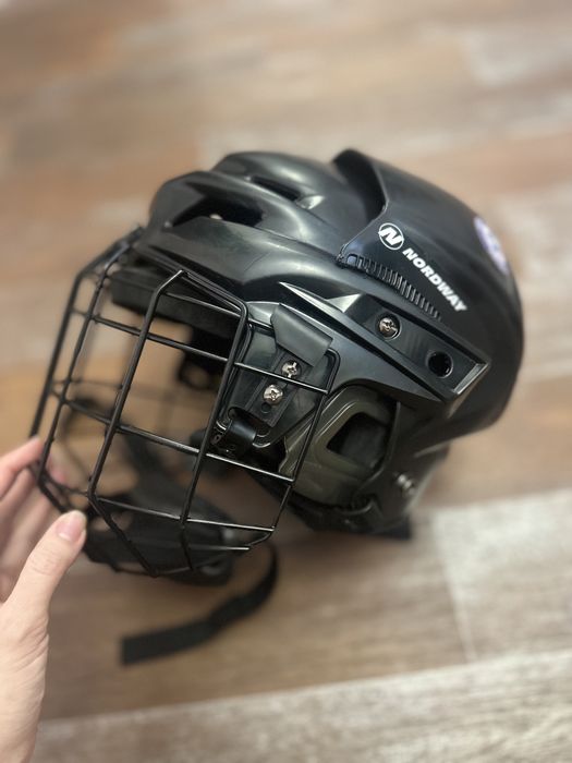 Шлем хоккейный детский