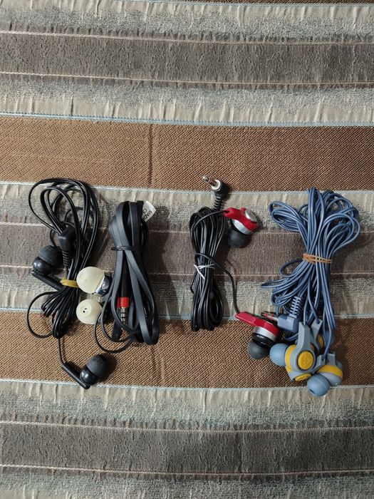 Наушники  проводные разные