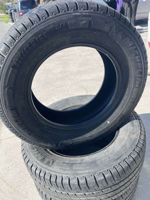 Бусови Гуми Michelin Agilis 235/65/16C