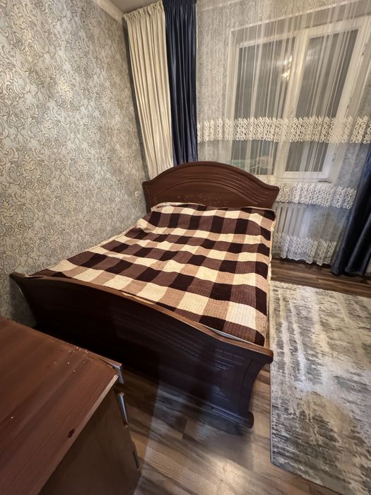 Продается спальный гарнитур