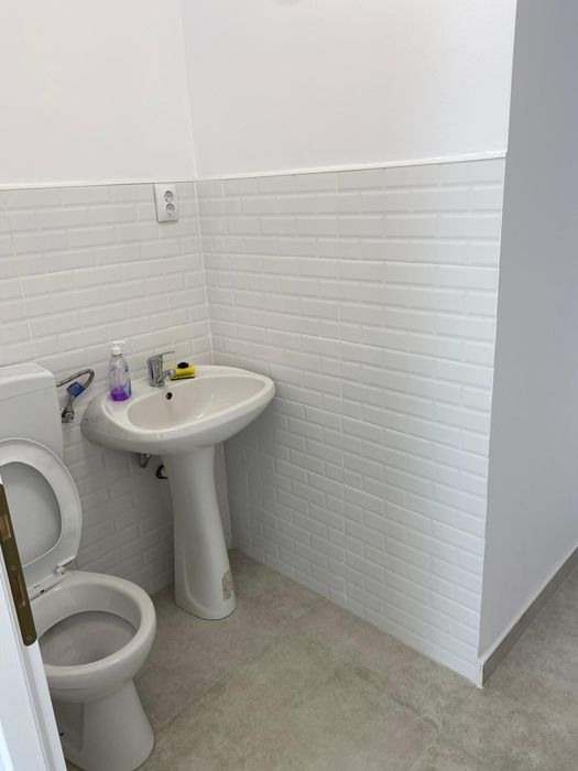 Inchiriez spatiu comercial