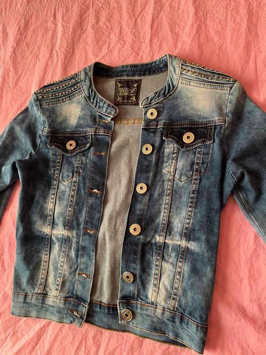 Дънково Яке Saloon