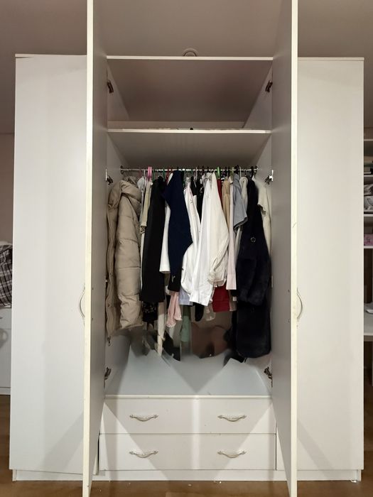 Продам мебель гарнитур спальний