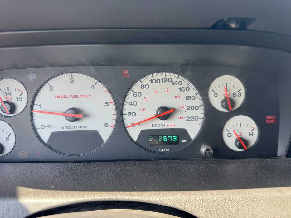 Dezmembrari Dezmembrez Piese piesa Dez auto Jeep Grand Cherokee 3.1 WJ volan stanga