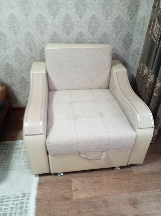 Продам креслокровать