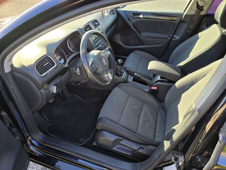 Vând Volkswagen Golf 6 – 1.4 TSI, 122Cp
Mașină fiabilă și confortabil