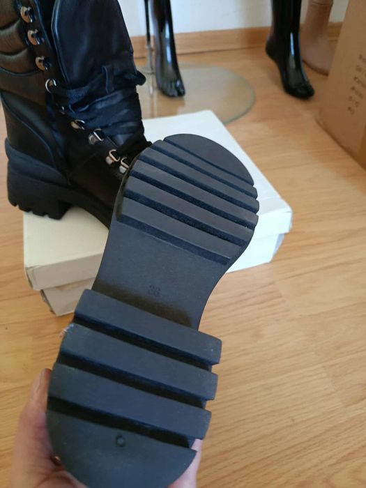 Ghete din piele naturala, mărimea 39