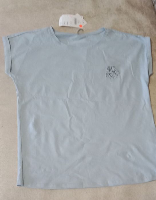 Женские футболки