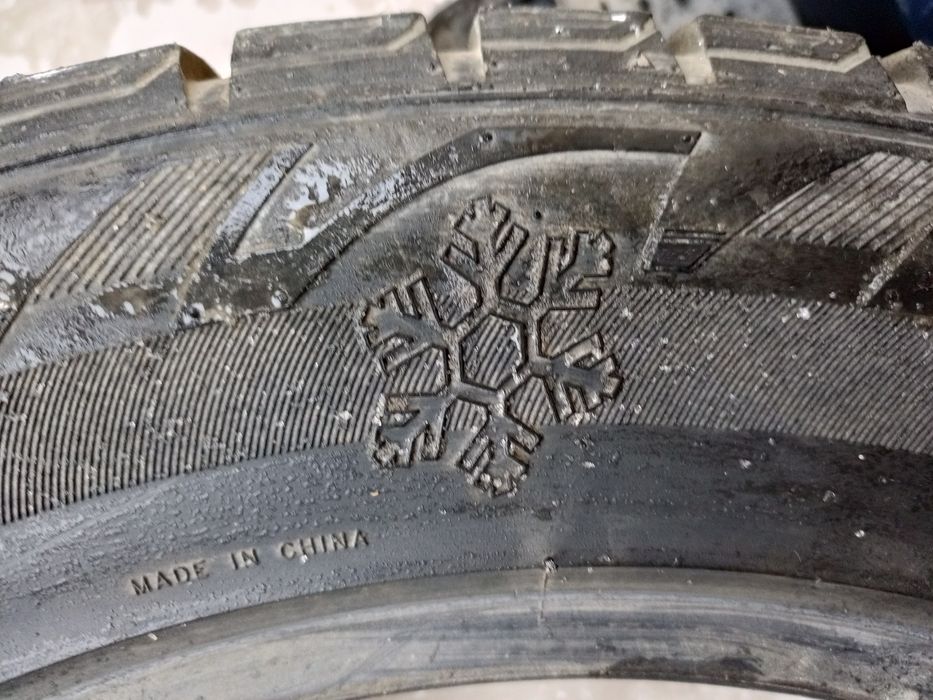 Продам колесо зимный