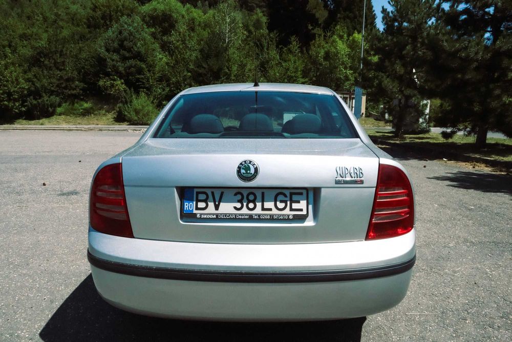 Vând Skoda Superb