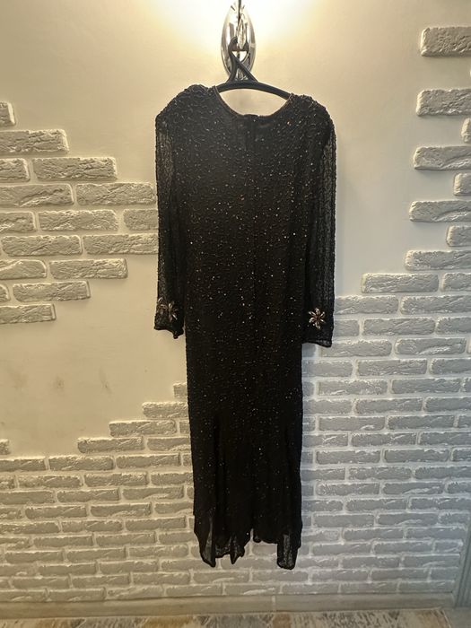 Продам вечернее платье, вышито бисером