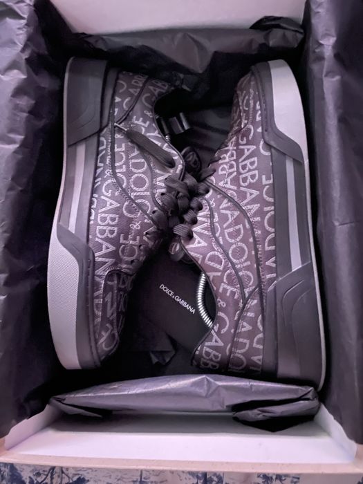 Vand o pereche frumoasa de adidas ORIGINALI % Dolce&Gabbana , cumparat