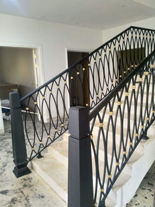 Darvaza reshotka kovka