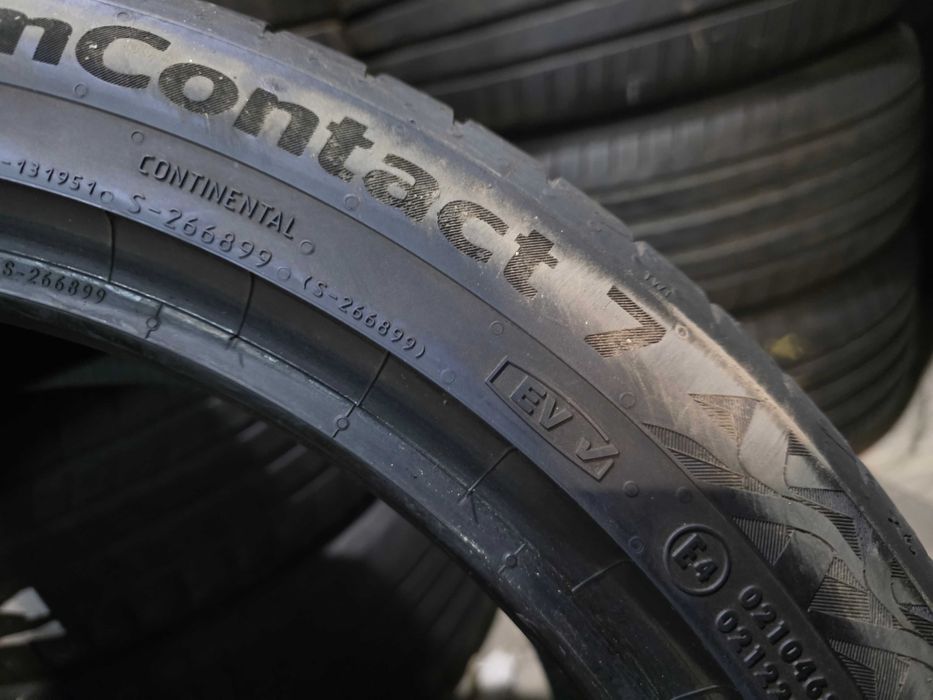 2бр Летни гуми 245 40 18 - Continental - DOT 2023