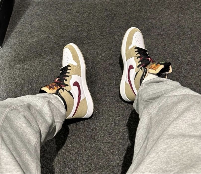 Кроссовки Jordan 1