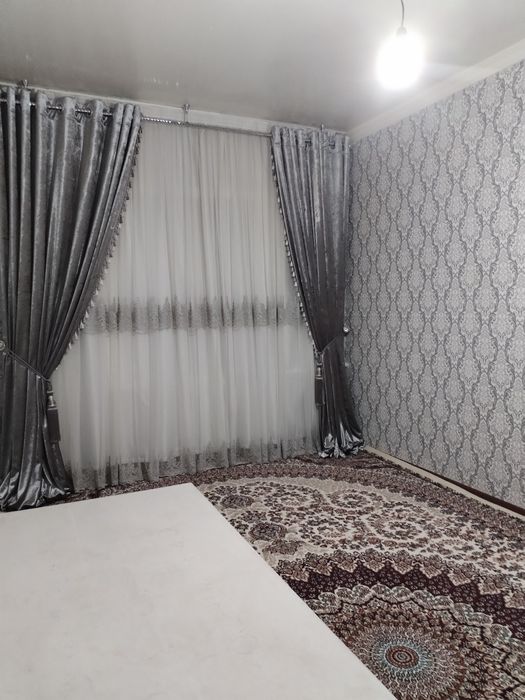 Продаётся учясток янгиюль хороший тип строение 5 комнат