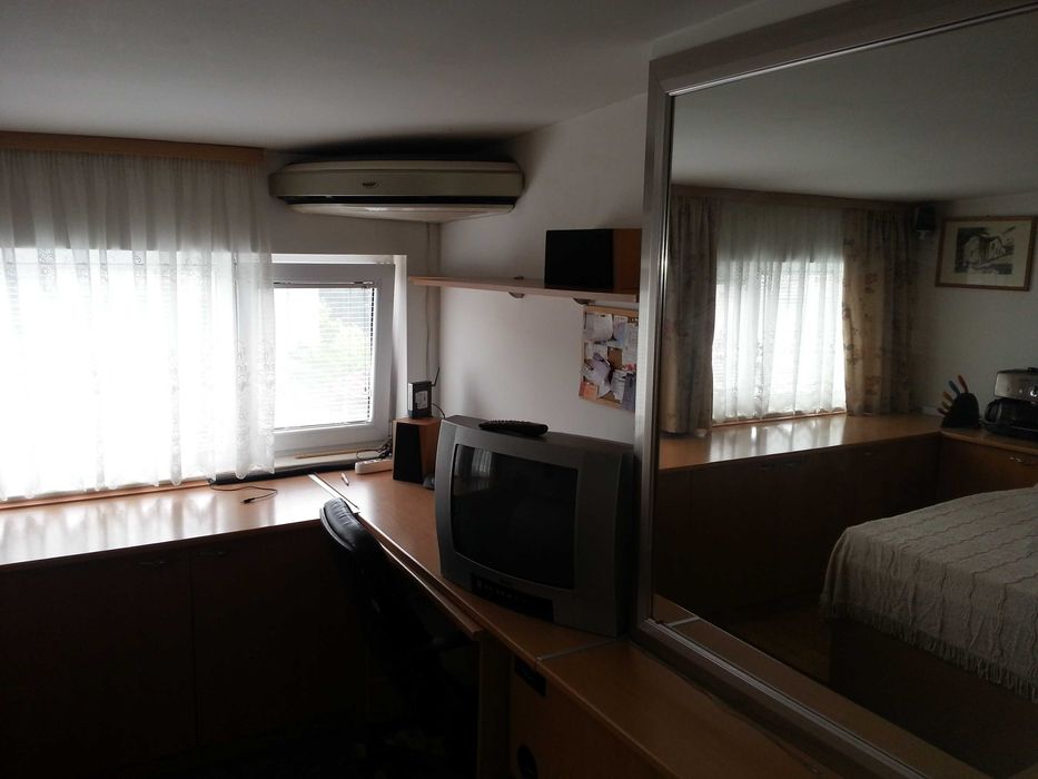 Дава се под наем Ателие в Пловдив, Център - 20 кв.м за 214.2 € - Снимка #1