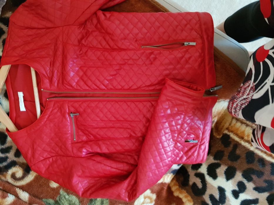 Продам курточку молодежную