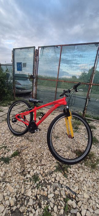 Bicicleta Rockrider pe 26