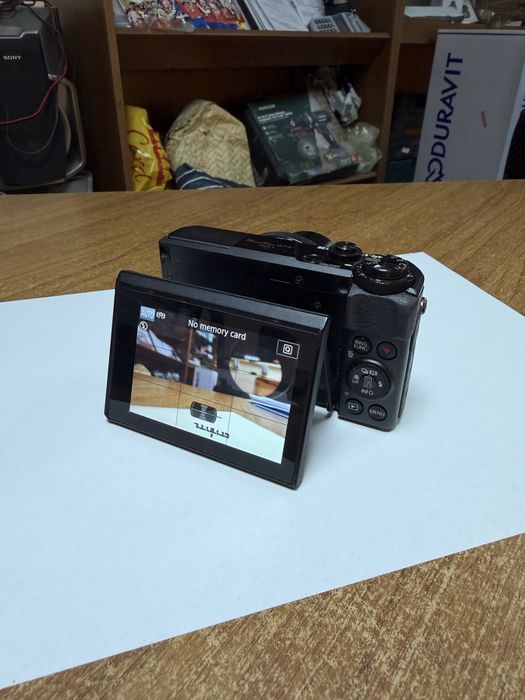 Canon G7X Mark II