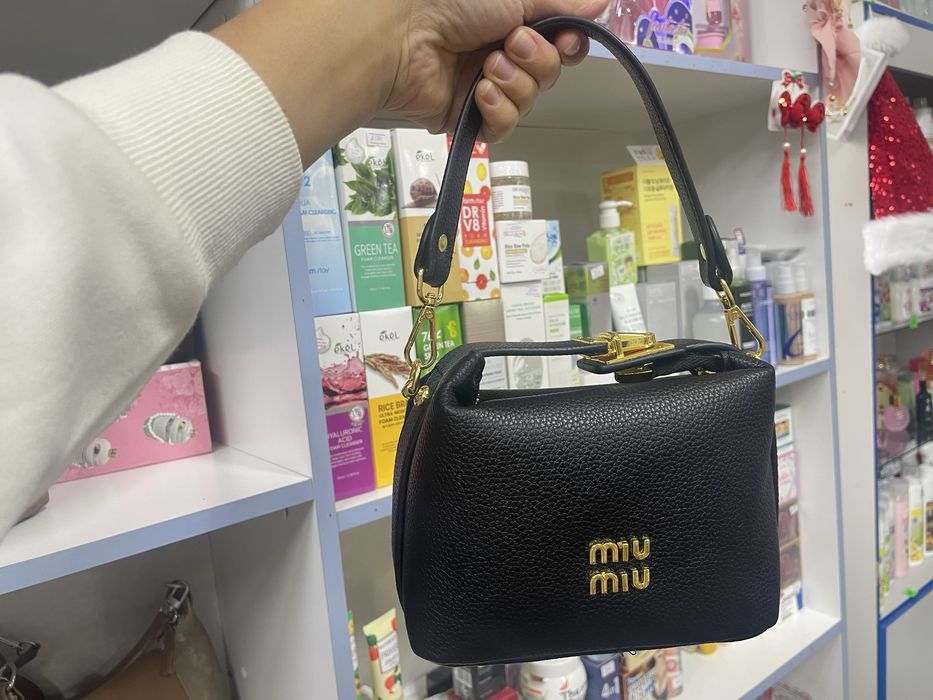 Мини сумочки Miu Miu