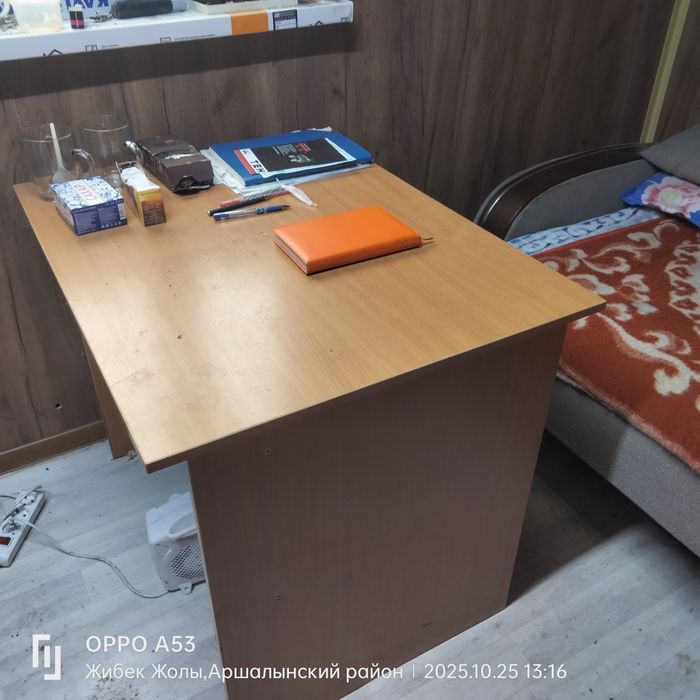 Продаётся стол со стулом