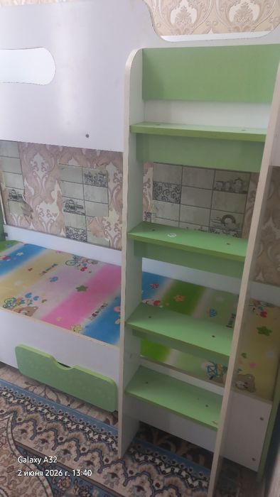Детский кроват двух этаж