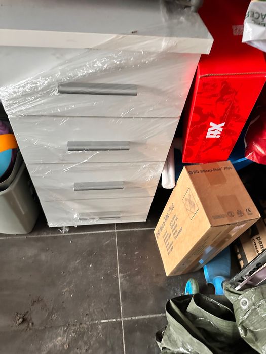 Birou alb cu sertare Dedeman