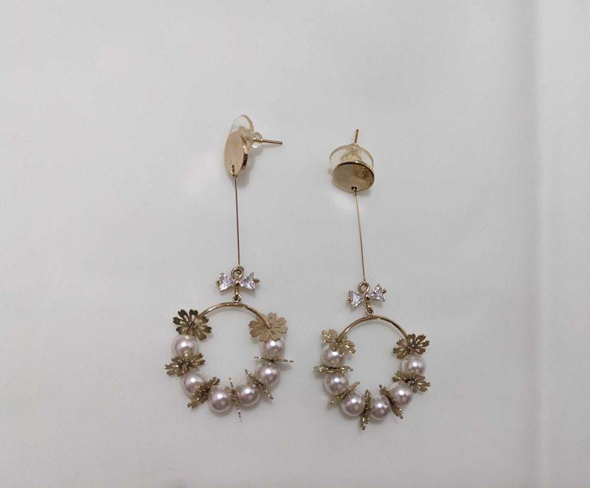 Set cercei & colier Meli Melo, perle albe și păsări, noi