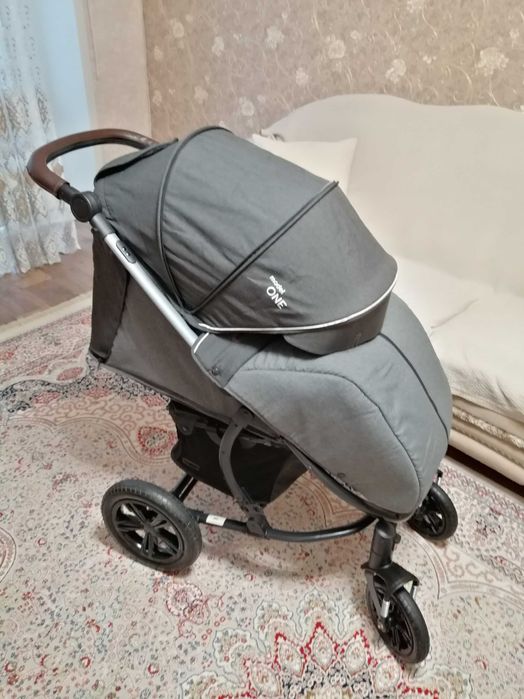 Продам детскую коляску Bubago  model ONE
