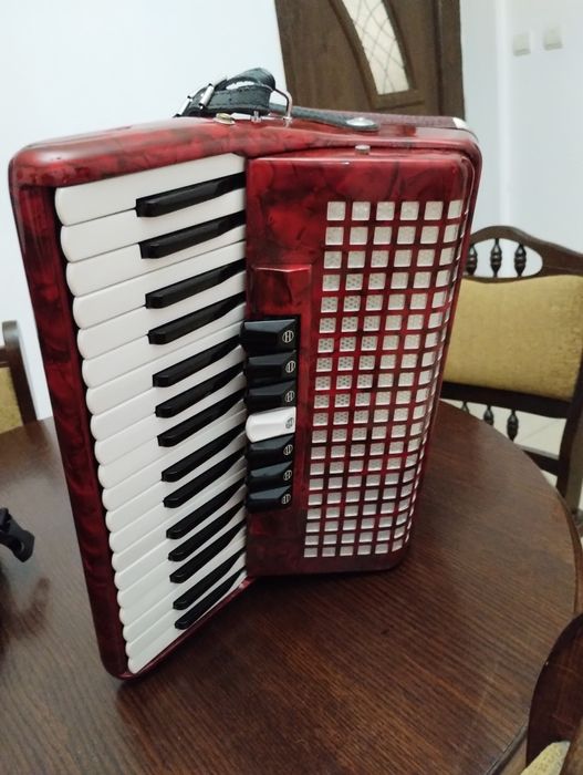 Acordeon Startone 72 Bași 7 Registre+2 La Bași Import Germania