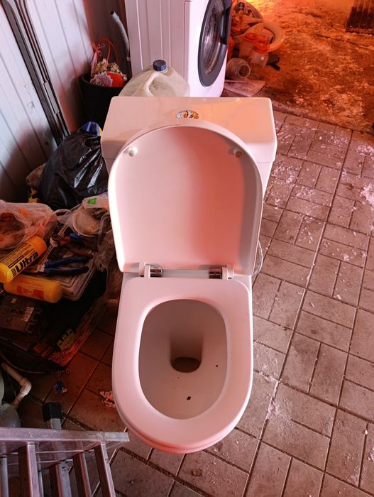 Продам унитаз  хорошего качества