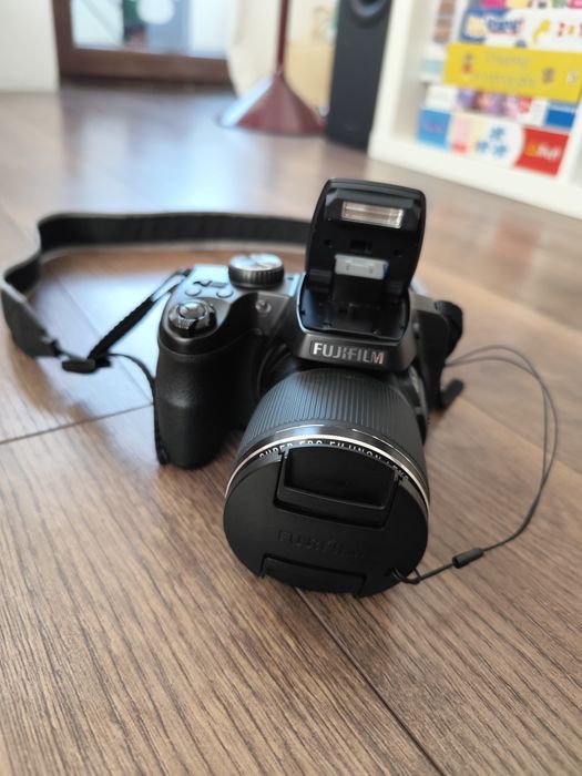 Fujifilm FinePix S8200 – 40× оптичен Zoom | 16 MP | Full HD | 16 GB