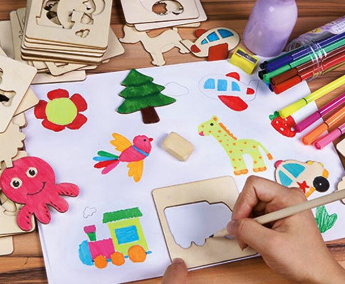 НАМАЛЕНИЯ Рисуване на шаблони и формички от дърво + флумастери с книжк